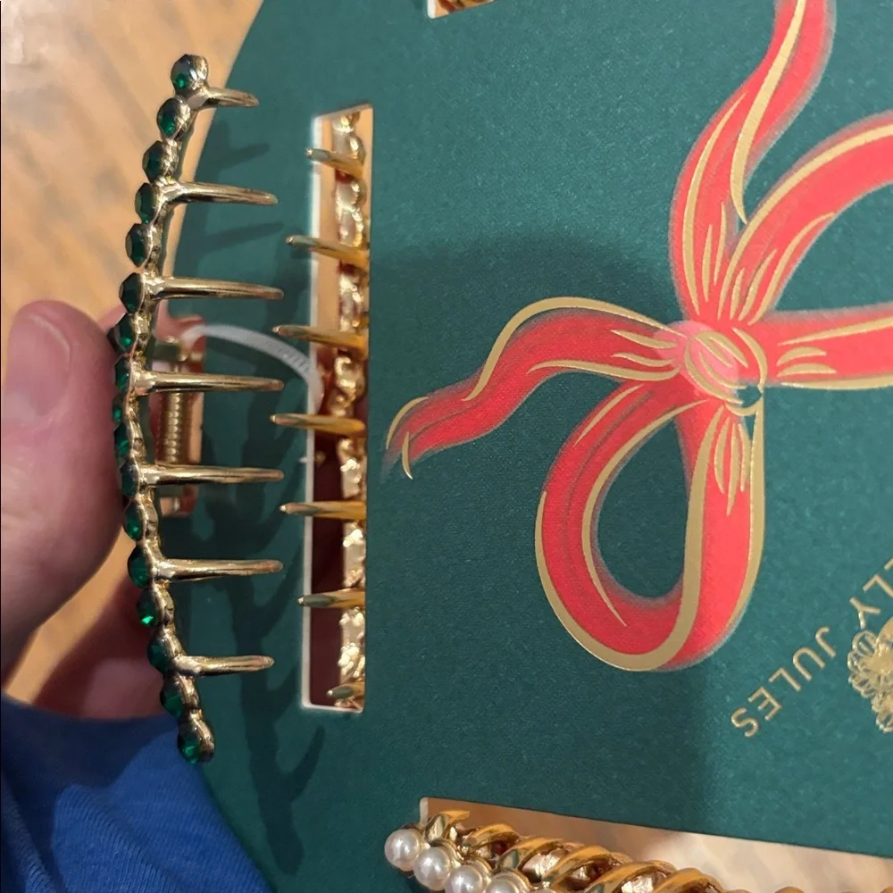 NWT Sincerely Jules Hair Clip Set with Crystals and Pearls
